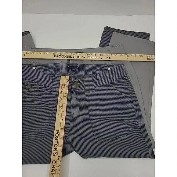 Gap Capri Pants Women's Size 6 Lot of 2 Grey and Striped - Picture 3 of 9